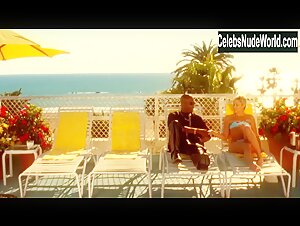 Jennifer Sky Sexy, bikini scene in Never Die Alone (2004) 7