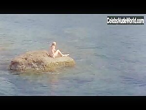Juliet Mills butt, Nude scene in Avanti! (1972) 4