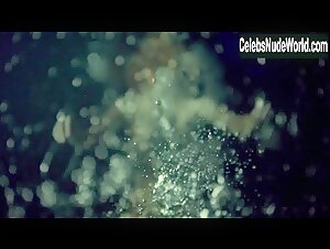 Gillian Anderson Sexy scene in Hannibal (2014-2015) 19