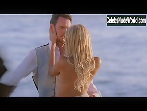 Julia Levy-Boeken Sexy scene in Entourage (2004-2011) 7