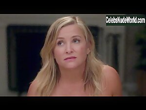 Jessica Capshaw, Stefania Spampinato Sexy, lesbian scene in Grey's Anatomy (2005-2021) 11