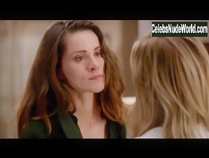 Jessica Capshaw, Stefania Spampinato Lesbian , Kissing scene in Grey's Anatomy (2005-2021) 15
