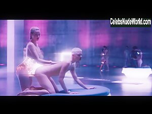 Julia Goldani Telles, Anna Sari Sexy, lesbian scene in The Girlfriend Experience (2016-2021) 8