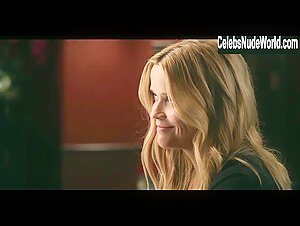 Reese Witherspoon, Julianna Margulies lesbian, Sexy scene in The Morning Show (2019-) 2