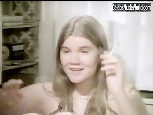 Mare Winningham Nude, breasts scene in One Trick Pony (1980) 7