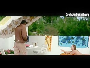 Leigh Taylor-Young butt, breasts scene in The Big Bounce (1969) 19
