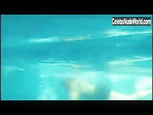 Laura Nativo Sexy, bikini scene in Aquanoids (2003) 13