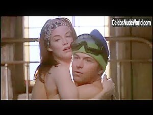 Laura Leighton Sexy scene in Seven Girlfriends (1999) 19