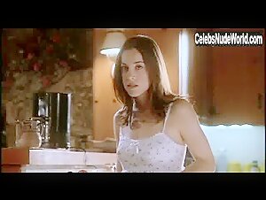 Lindsay Sloane Sexy scene in Seven Girlfriends (1999) 16