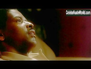 Lisa Nicole Carson Attractive,underclothing scene in Devil in a Blue Dress (1995) 15
