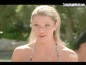 Kristen Renton bikini, Sexy scene in The O.C. (2003-2006) 8