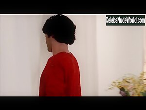 Lindsay Sloane Sexy scene in Entourage (2004-2011) 1