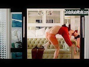 Lindsay Sloane Sexy,underwear scene in Entourage (2004-2011) 4