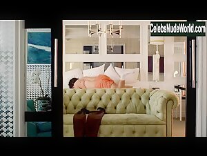 Lindsay Sloane Sexy,underwear scene in Entourage (2004-2011) 9