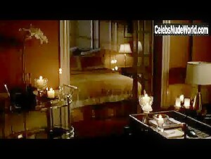 Lindsay Price Sexy scene in Kitchen Confidential (2005-2006) 1