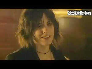 Katherine Moennig, Lynda Boyd lesbian, breasts scene in The L Word (2004-2009) 4