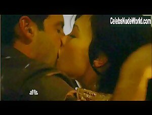 Lindsay Price Sexy,underwear scene in Lipstick Jungle (2008) 3