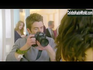 Lindsay Price Sexy scene in Lipstick Jungle (2008) 9