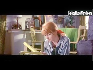 Leigh Taylor-Young breasts, Nude scene in The Buttercup Chain (1970) 12
