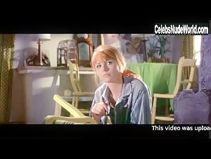 Leigh Taylor-Young breasts, Nude scene in The Buttercup Chain (1970) 15