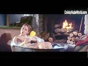 Leigh Taylor-Young breasts, Nude scene in The Buttercup Chain (1970) 2