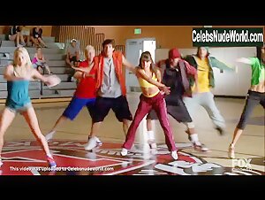 Lea Michele Sexy scene in Glee (2009-2015) 8