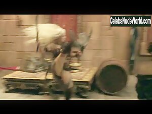 Krystal Vee Blonde , Fighting scene in The Scorpion King 3: Battle for Redemption (2012) 14
