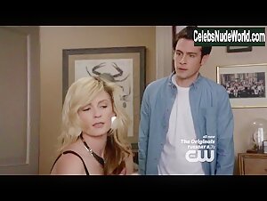 Lindsey Gort Topless , Sexy Dress scene in The Carrie Diaries (2013-2014) 19
