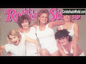 Jane Wiedlin, Belinda Carlisle, Kathy Valentine Sexxy,underwear scene in The Go-Go's (2020) 2