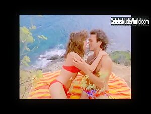 Megan Mullally bikini, Sexy scene in Last Resort (1986) 15