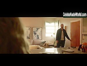 Meadow Williams breasts, Nude scene in Den of Thieves (2018) 2