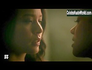 Melissa O'Neil, Melanie Liburd Sexy, lesbian scene in Dark Matter (2015-2017) 1