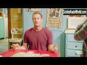 Martha Plimpton bikini, Sexy scene in Raising Hope (2014) 19
