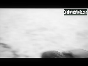 Markéta Irglová butt, bush scene in The Swell Season (2011) 1