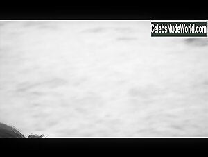 Markéta Irglová butt, bush scene in The Swell Season (2011) 9