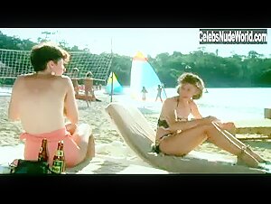 Mary Gross breasts, Nude scene in Club Paradise (1986) 4