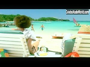 Mary Gross Sexy scene in Club Paradise (1986) 5