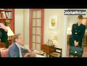 Mary Tyler Moore underwear, Sexy scene in Flirting with Disaster (1996) 2