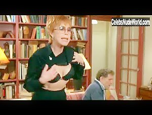 Mary Tyler Moore underwear, Sexy scene in Flirting with Disaster (1996)