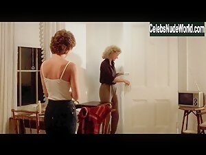 Mary Kay Place Lingerie , Sexy Dress scene in The Big Chill (1983) 11