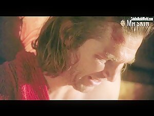 Mercedes Ruehl Sexy scene in The Fisher King (1991) 11