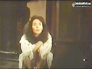 Fionnula Flanagan breasts, Nude scene in James Joyce's Women (1985) 13