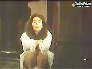 Fionnula Flanagan breasts, Nude scene in James Joyce's Women (1985) 8