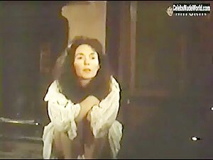 Fionnula Flanagan breasts, Nude scene in James Joyce's Women (1985) 9