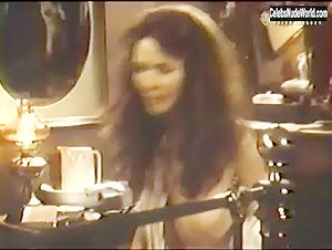 Fionnula Flanagan Small boobs , Vintage scene in James Joyce's Women (1985) 16
