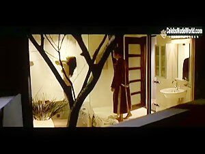 Kim Hye-soo breasts, Nude scene in Hypnotized (2004) 7