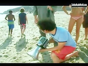 Hanna Verboom bikini, Sexy scene in Deuce Bigalow: European Gigolo (2005) 14