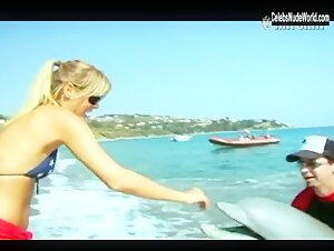 Hanna Verboom bikini, Sexy scene in Deuce Bigalow: European Gigolo (2005) 4