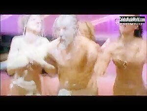 Karen Holness bikini, Sexy scene in Beautiful Joe (2000) 4