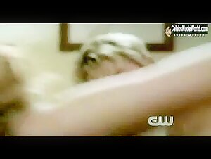Hilarie Burton Sexxy,underwear scene in One Tree Hill (2003-2011) 19